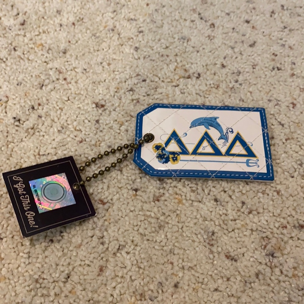 TRI DELTA Luggage tag